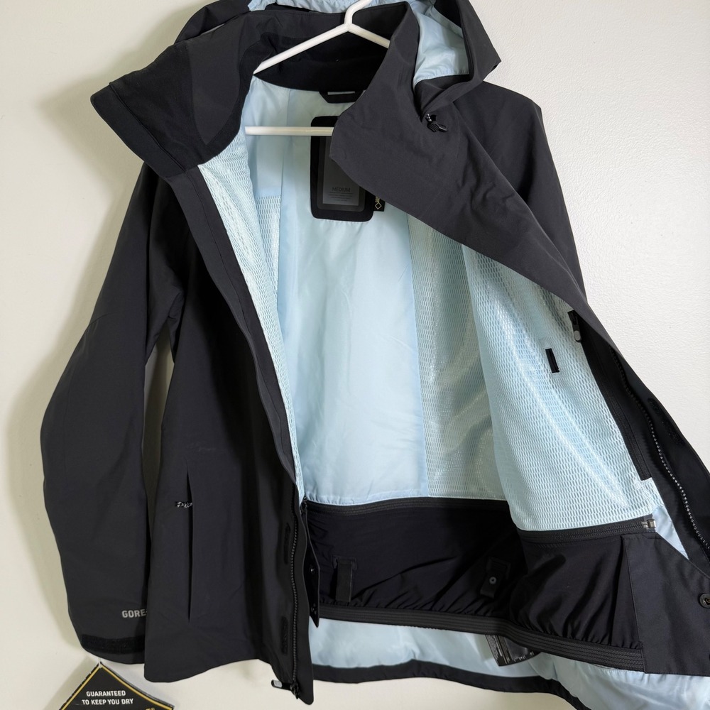 Burton GORE-TEX Jacket Women Medium Black [ak] 2L Altitude Snowboard Ski Shell - Picture 3 of 5